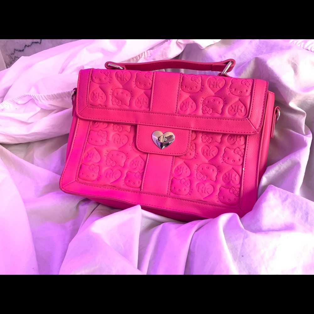 hot pink y2k hello kitty purse